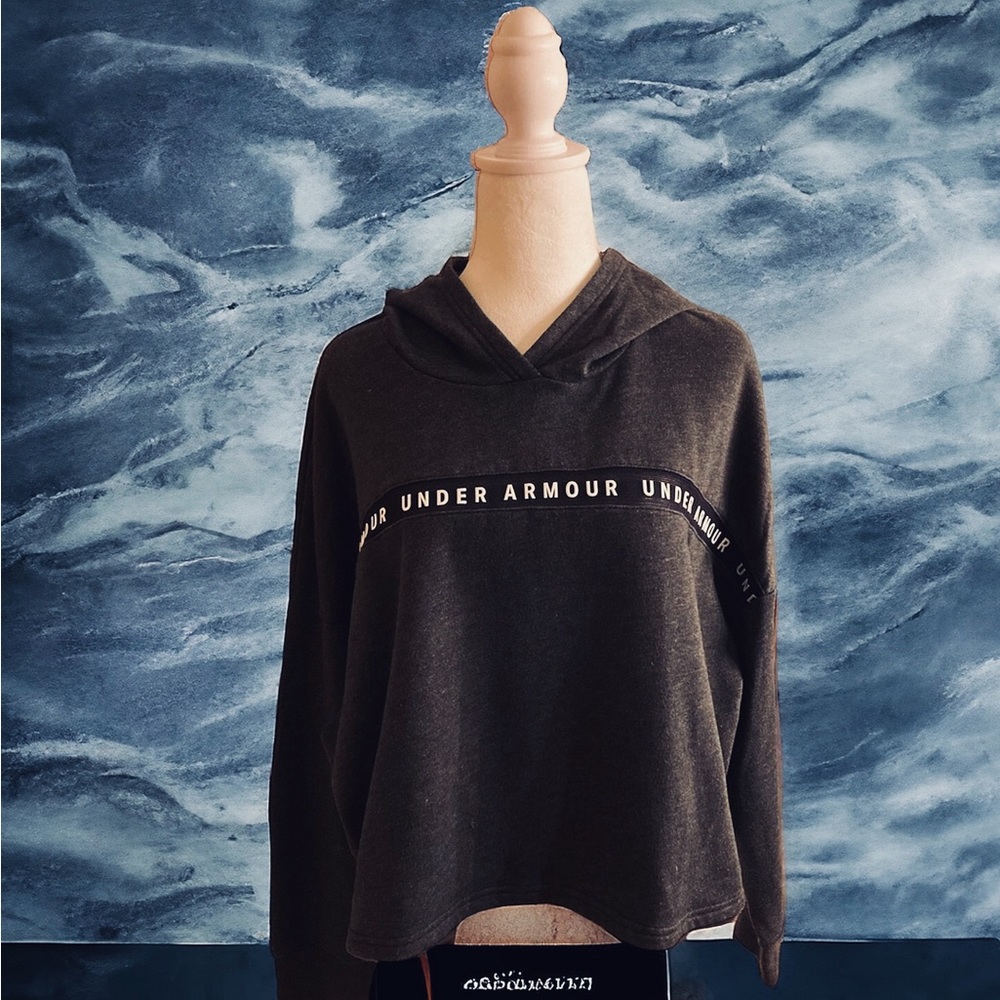 Under Armour hoodie sweatshirt